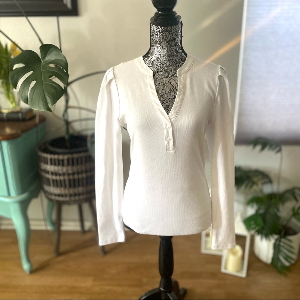 NWT Express Ribbed Puff Sleeve Button Front Henley Thong Bodysuit White Size L - Picture 3 of 8